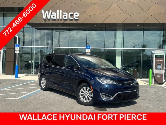 2020 Chrysler Pacifica Touring