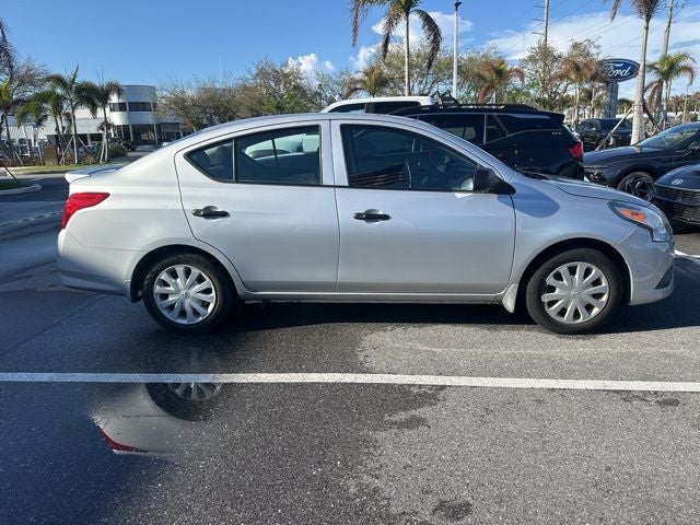 2015 Nissan Versa 1.6 S Plus