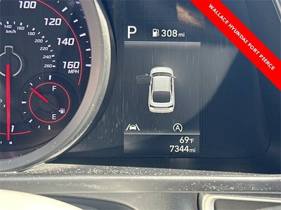 2023 Hyundai Elantra SE