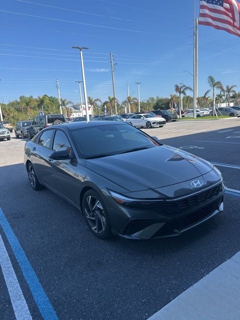 2025 Hyundai Elantra SEL Sport