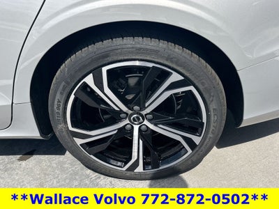 2023 Volvo S60 B5 Plus Dark Theme