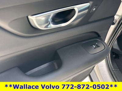 2023 Volvo S60 B5 Plus Dark Theme