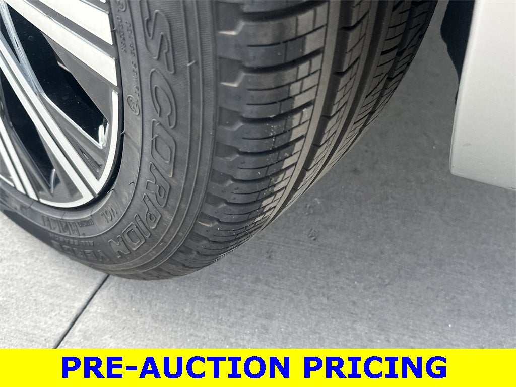 2025 Volvo XC90 B6 Plus 7-Seater