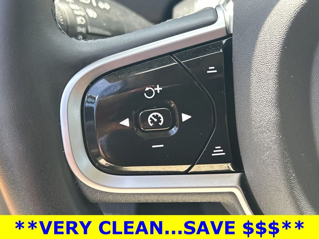 2025 Volvo XC90 B6 Plus 7-Seater