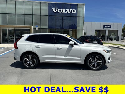 2020 Volvo XC60 T5 Momentum