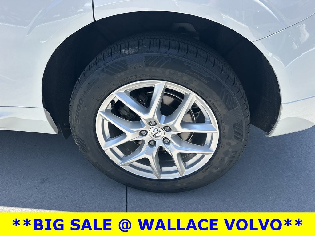 2021 Volvo XC60 T5 Momentum