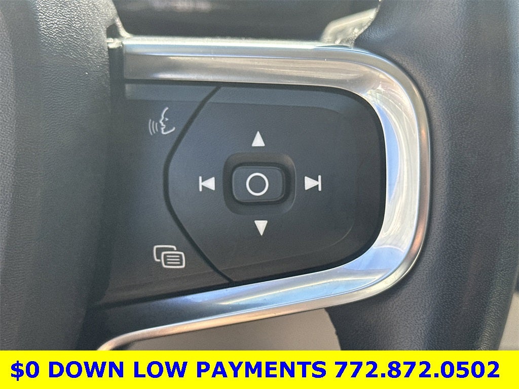 2021 Volvo XC40 Momentum