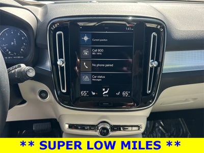 2022 Volvo XC40 Momentum
