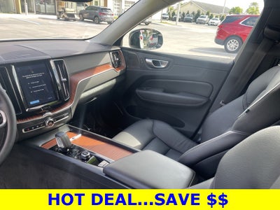 2023 Volvo XC60 Recharge Plug-In Hybrid T8 Plus Dark Theme