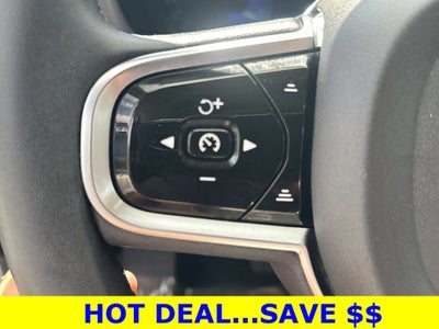 2023 Volvo XC60 B5 Plus Bright Theme