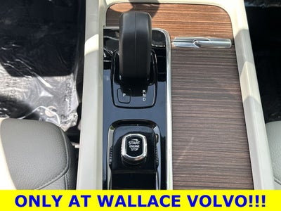 2022 Volvo XC60 B5 Momentum