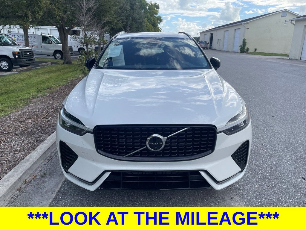 2024 Volvo XC60 B5 Plus Dark Theme