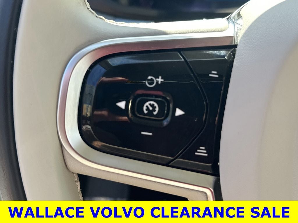 2024 Volvo XC60 B5 Plus Dark Theme