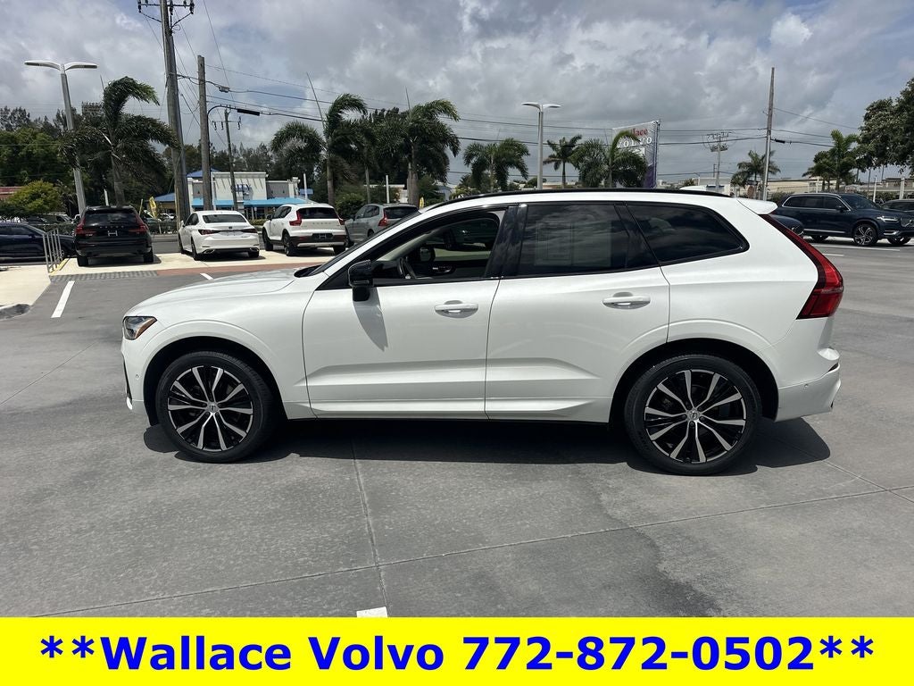 2024 Volvo XC60 B5 Plus Dark Theme