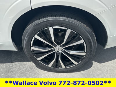 2024 Volvo XC60 B5 Plus Dark Theme