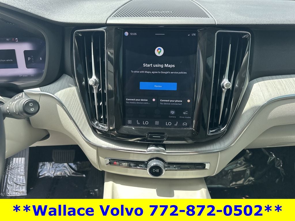 2024 Volvo XC60 B5 Plus Dark Theme