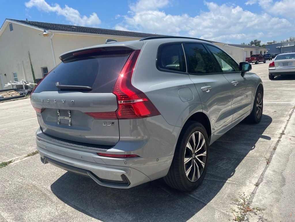 2024 Volvo XC60 B5 Plus Dark Theme
