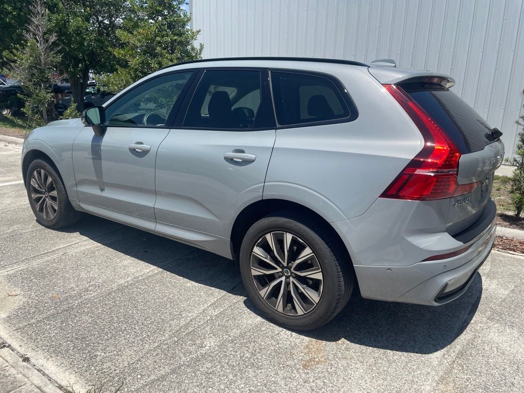 2024 Volvo XC60 B5 Plus Dark Theme