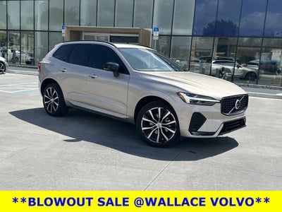 2024 Volvo XC60 B5 Ultimate Dark Theme