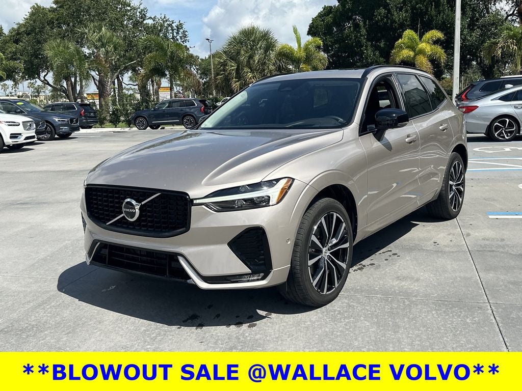 2024 Volvo XC60 B5 Ultimate Dark Theme