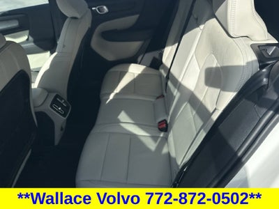 2024 Volvo XC40 B5 Plus Bright Theme
