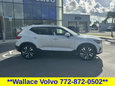 2024 Volvo XC40 B5 Plus Bright Theme