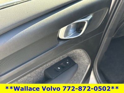 2025 Volvo XC40 B5 Core