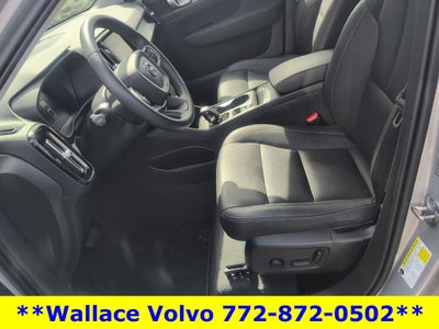 2025 Volvo XC40 B5 Core