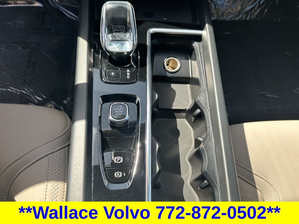 2026 Volvo XC60 B5 Plus