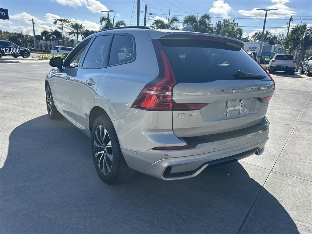 2025 Volvo XC60 B5 Plus