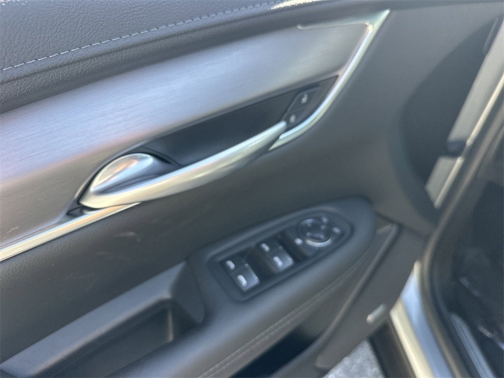 2025 Cadillac XT5 Luxury