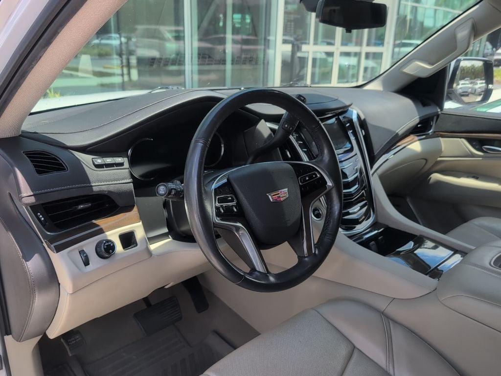 2020 Cadillac Escalade Luxury