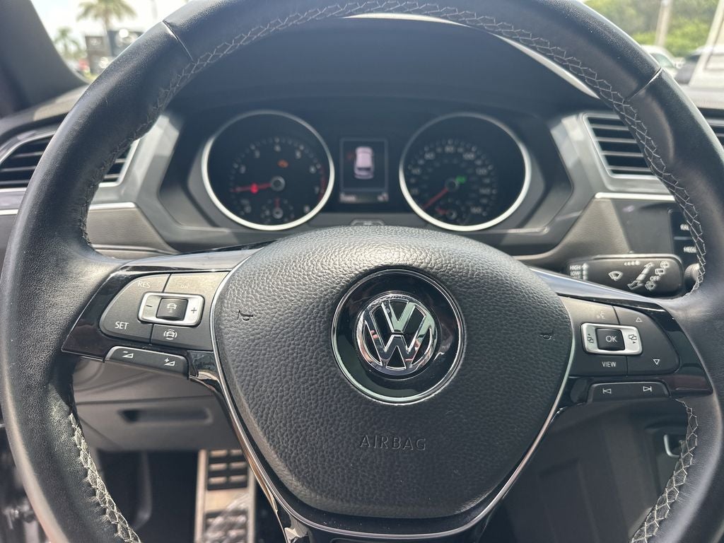 2021 Volkswagen Tiguan 2.0T SE R-Line Black
