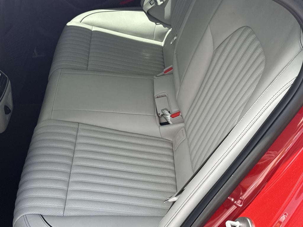 2021 Genesis G70 2.0T