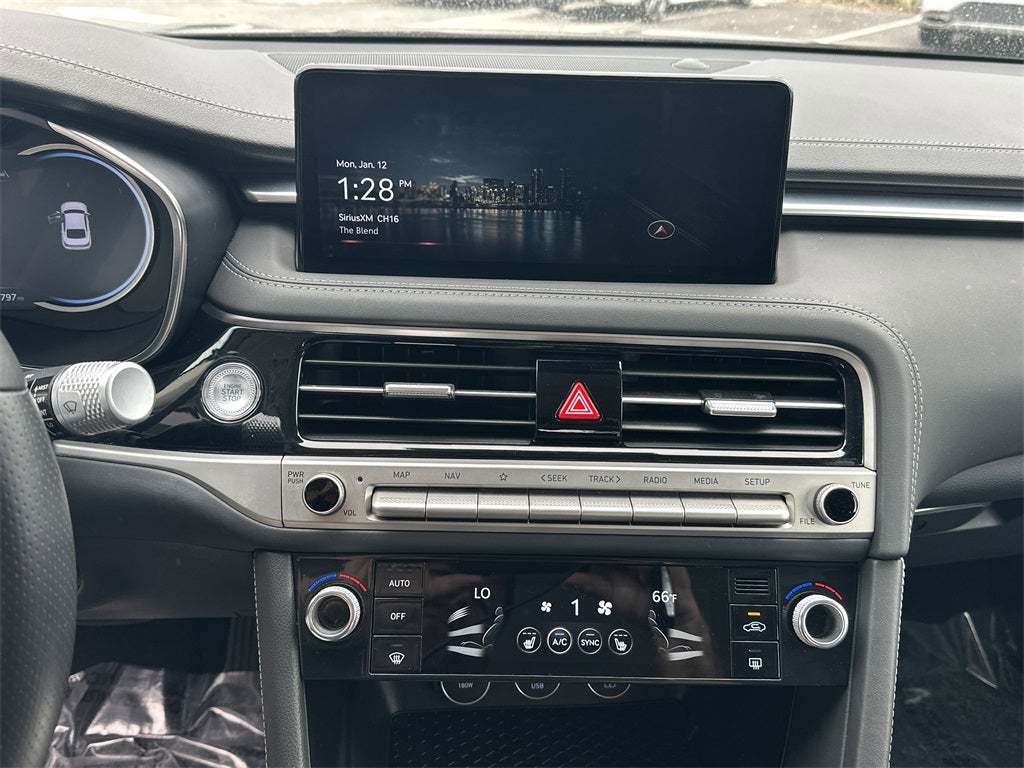 2025 Genesis G70 2.5T