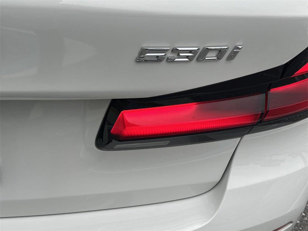 2022 BMW 5 Series 530i