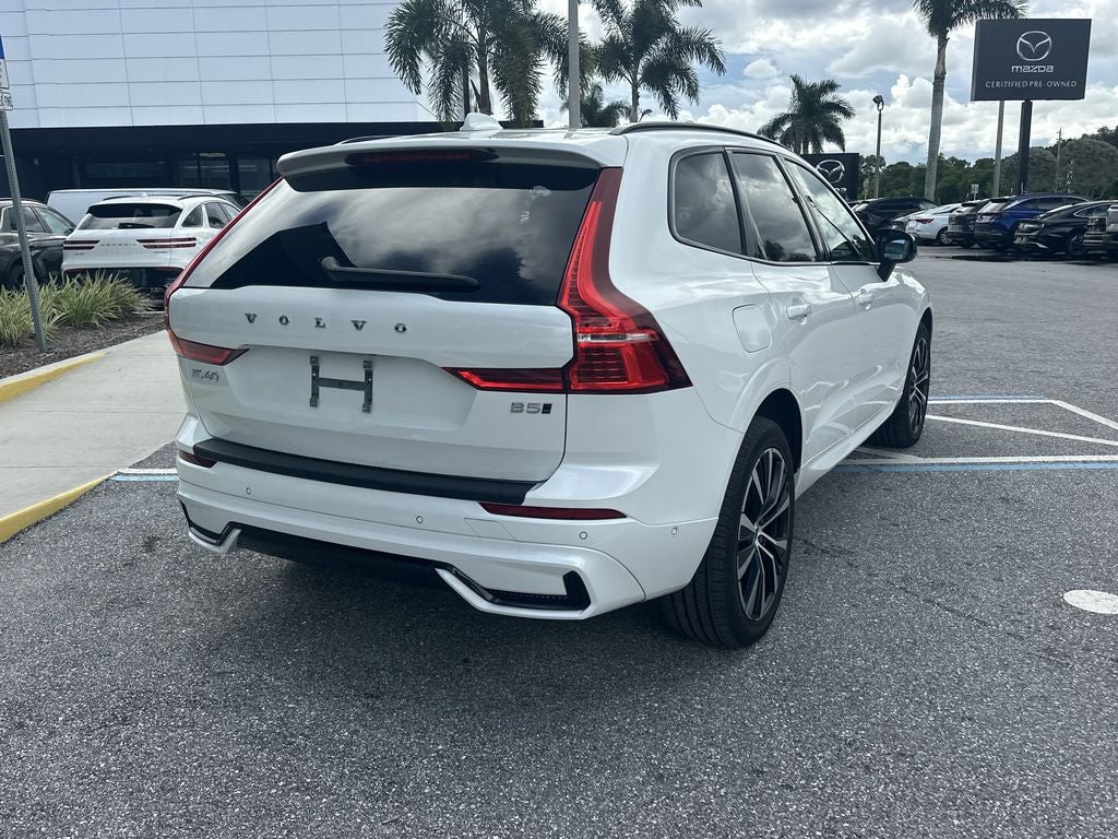 2023 Volvo XC60 B5 Plus Dark Theme