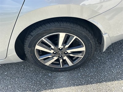 2023 Nissan Versa 1.6 SV