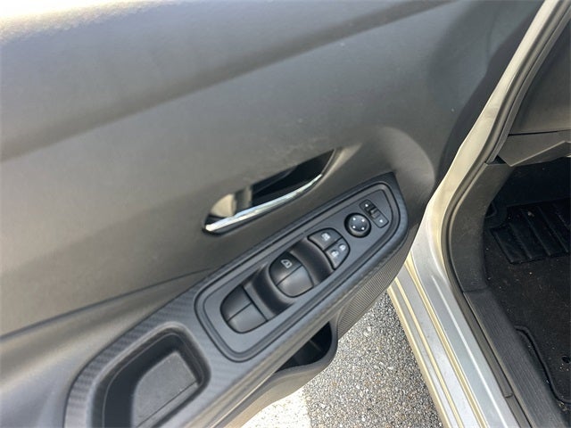 2023 Nissan Versa 1.6 SV