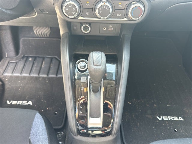 2023 Nissan Versa 1.6 SV