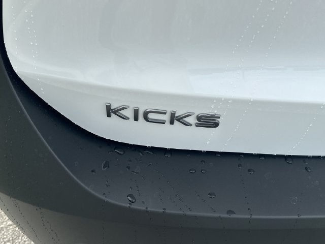 2027 Nissan Kicks SV