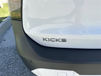 2026 Nissan Kicks SV