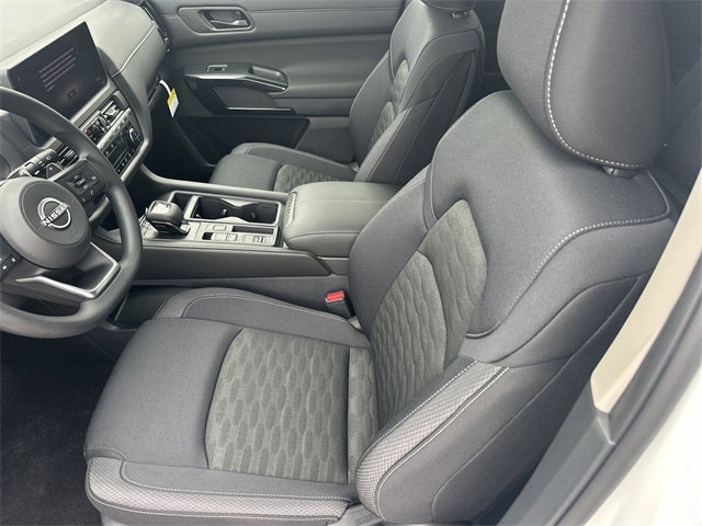 2026 Nissan Pathfinder S