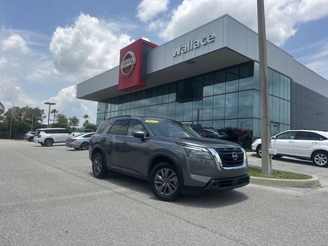 2025 Nissan Pathfinder SV 2WD's photo