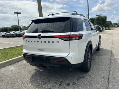 2026 Nissan Pathfinder SV