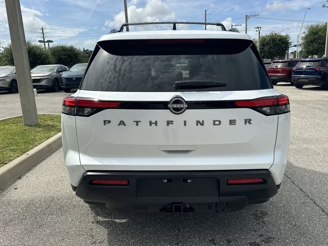 2026 Nissan Pathfinder SV