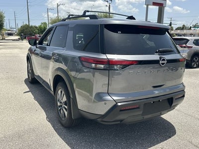 2026 Nissan Pathfinder SV