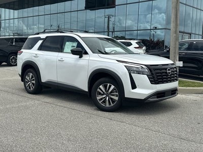 2026 Nissan Pathfinder SL