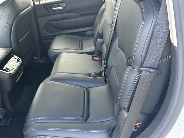 2026 Nissan Armada SV