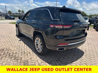 2022 Jeep Grand Cherokee Summit